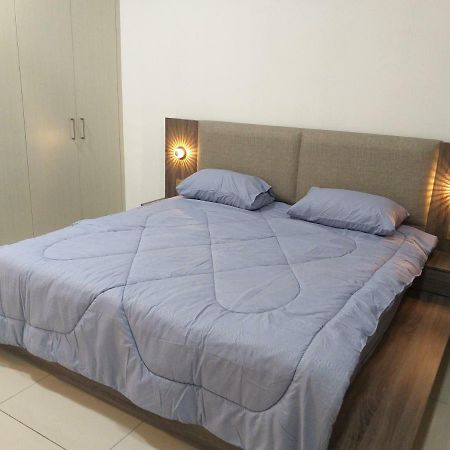 Aliff Avenue 2 Bedroom Homestay Johor Bahru Buitenkant foto