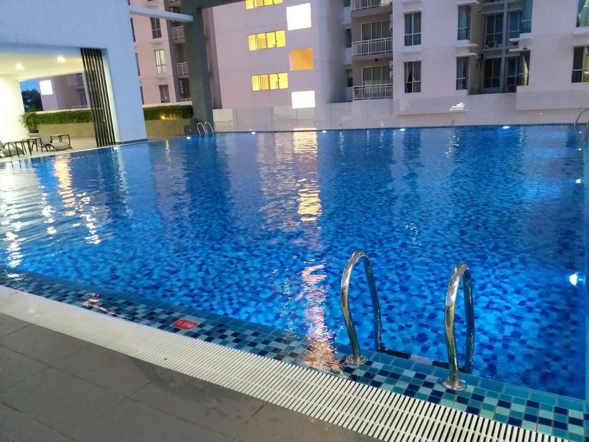 Aliff Avenue 2 Bedroom Homestay Johor Bahru Buitenkant foto