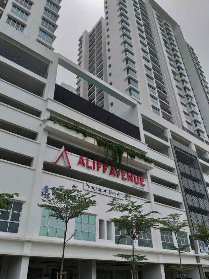 Aliff Avenue 2 Bedroom Homestay Johor Bahru Buitenkant foto